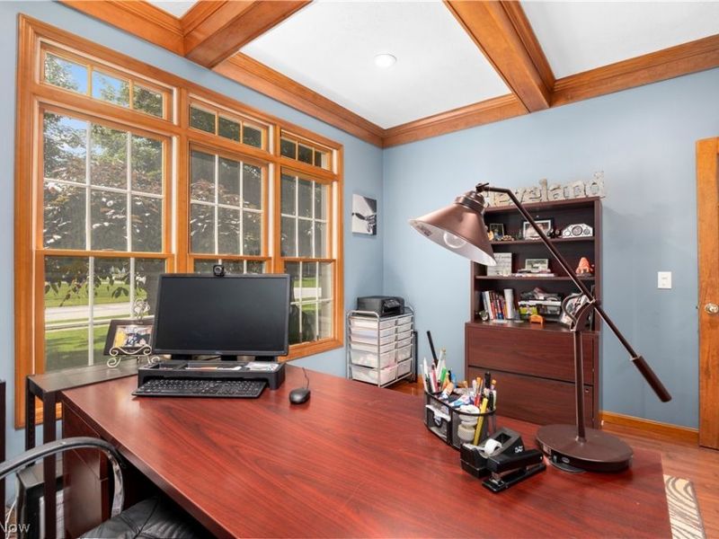 224 Sleepy Hollow Drive, Amherst, OH 44001 Photo 6