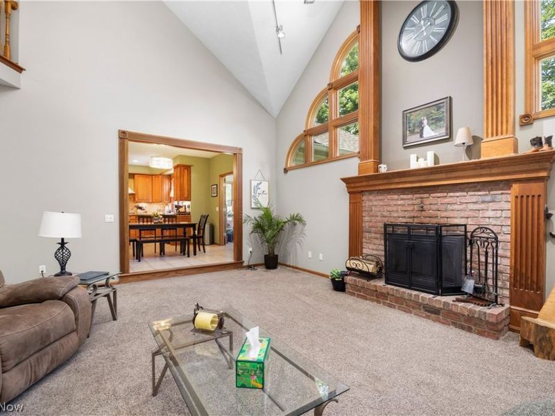 224 Sleepy Hollow Drive, Amherst, OH 44001 Photo 7