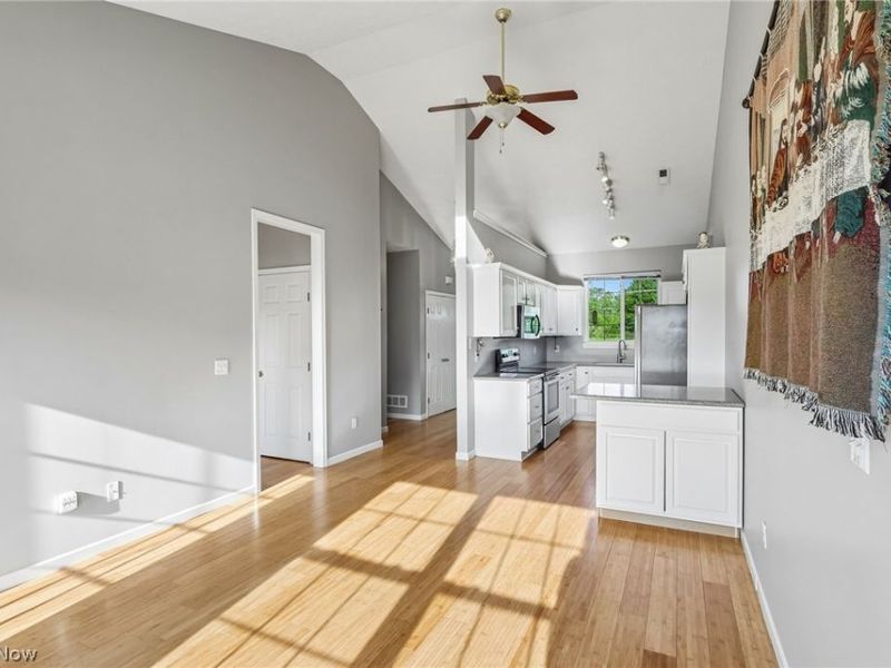 640 Southbay Drive, Wadsworth, OH 44281 Photo 4