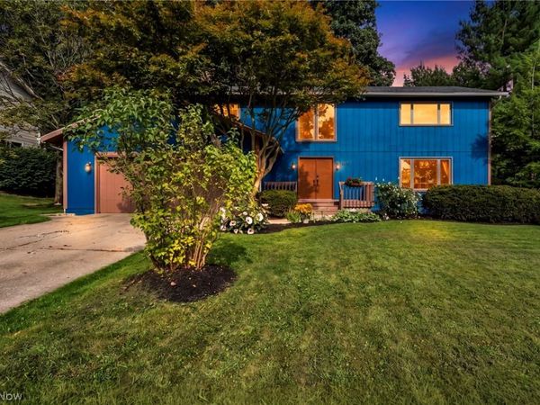 3379 S Smith Road, Fairlawn, OH 44333
