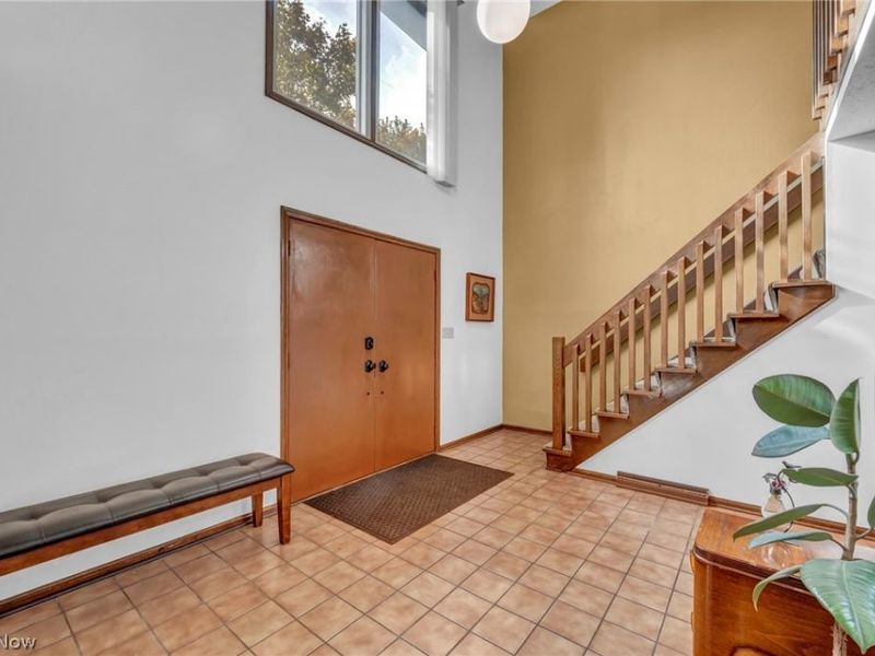 3379 S Smith Road, Fairlawn, OH 44333 Photo 3