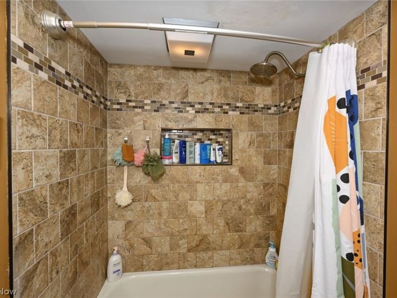 3379 S Smith Road, Fairlawn, OH 44333 Photo 7