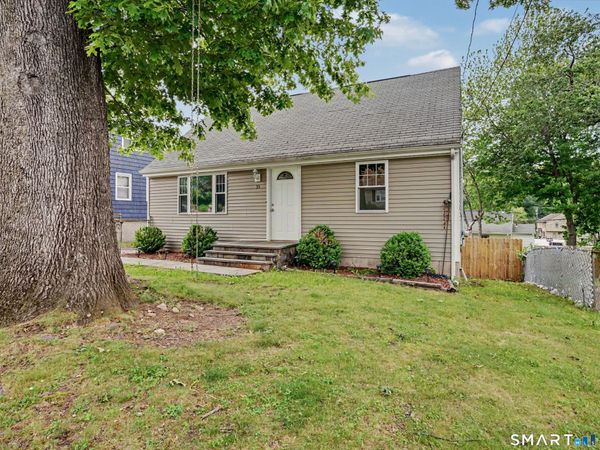 35 Oakleaf , Bridgeport, CT 06606