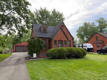 3793 Lincolnshire Road, Waterford Twp, MI 48328