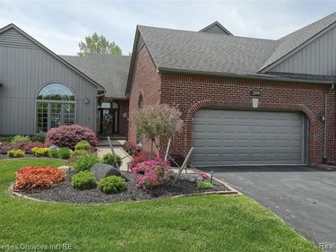 2200 Barberry Drive, Shelby Twp, MI 48316