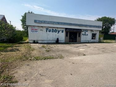 1215 E Caro Road , Caro, MI 48723