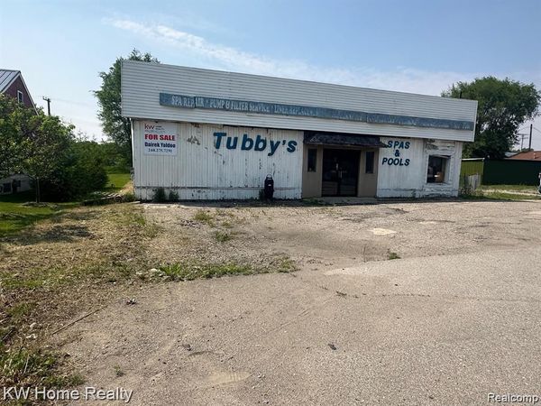 1215 E Caro Road , Caro, MI 48723
