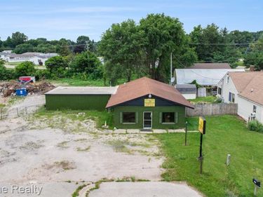 1223 E Caro Road , Caro, MI 48723