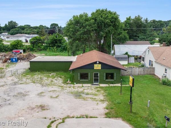 1223 E Caro Road , Caro, MI 48723