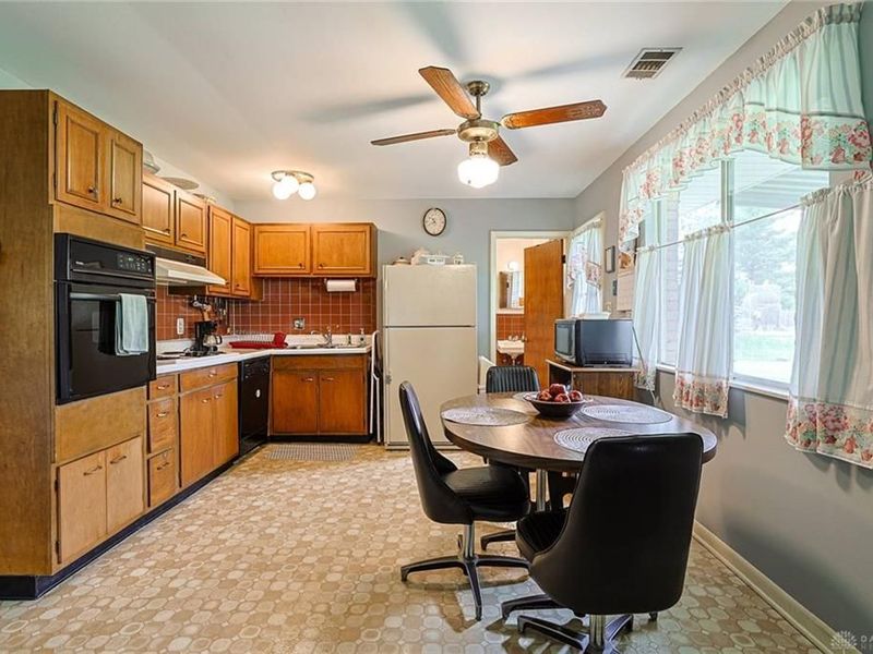 5718 Woodmore Drive, Dayton, OH 45414 Photo 11