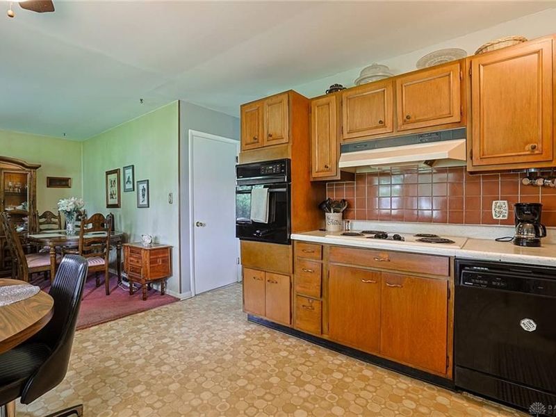 5718 Woodmore Drive, Dayton, OH 45414 Photo 13