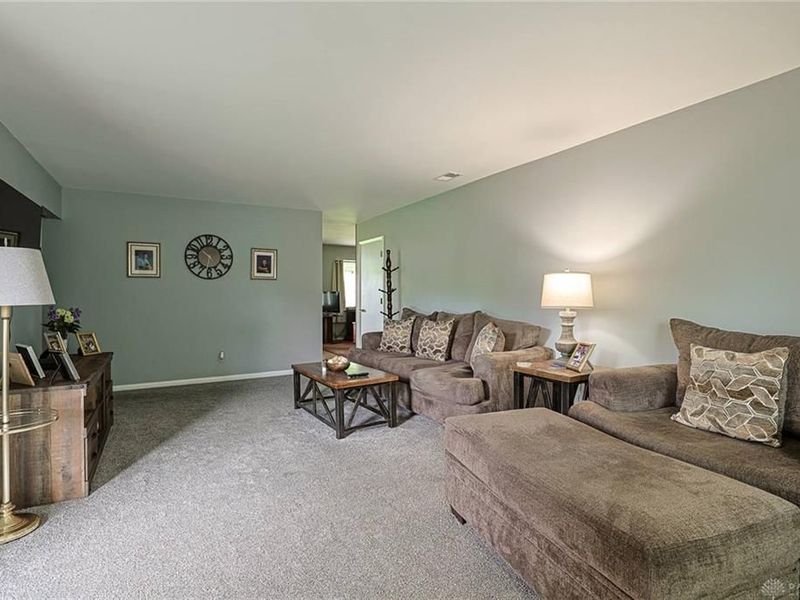 5718 Woodmore Drive, Dayton, OH 45414 Photo 4