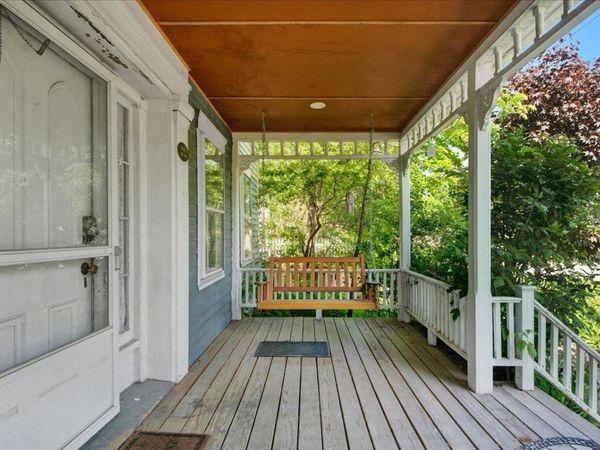 21 Seminary Street, Middlebury, VT 05753