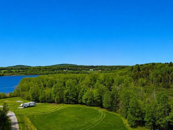 214 Little Salem Lane, Derby, VT 05829