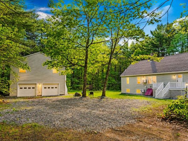 16 Dyer Road, Raymond, ME 04071
