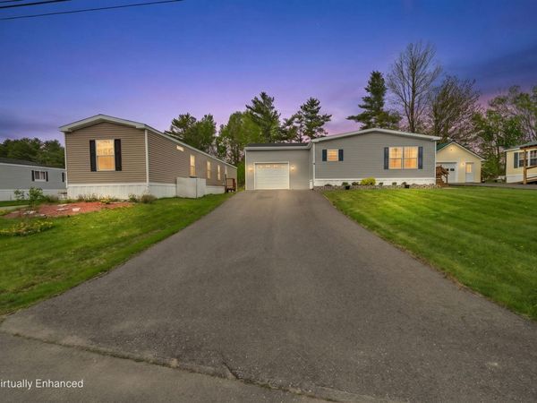 8 E Street , Bangor, ME 04401