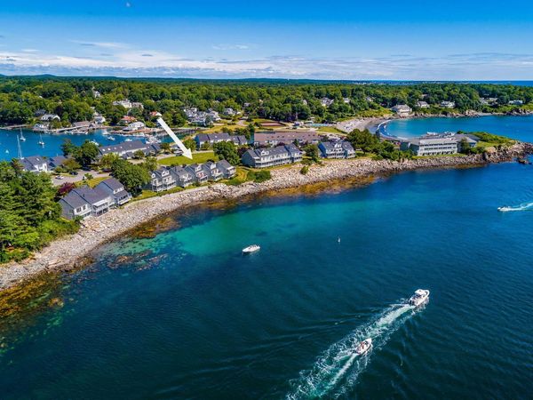 16 Stage Neck, Unit 3, York, ME 03909