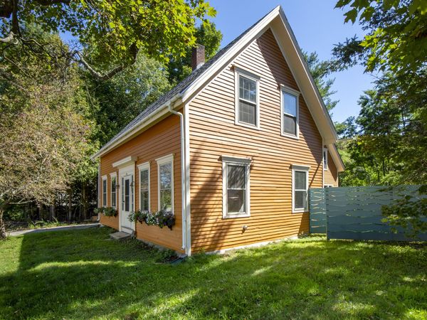 646 West Street , Rockport, ME 04856