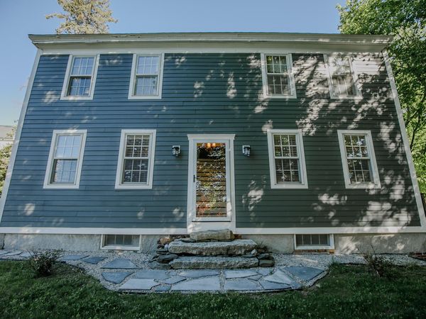 11 Old Western Avenue, Winthrop, ME 04364