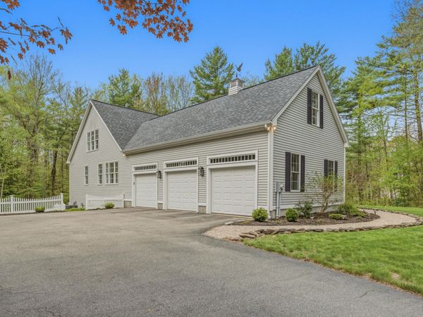 42 Black Swan Drive, South Berwick, ME 03908