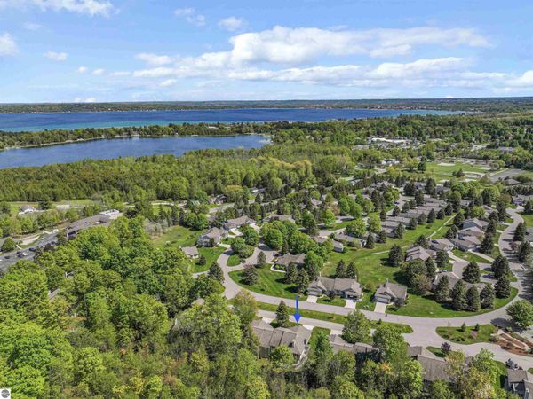 12040 Elk Run S, Traverse City, MI 49684