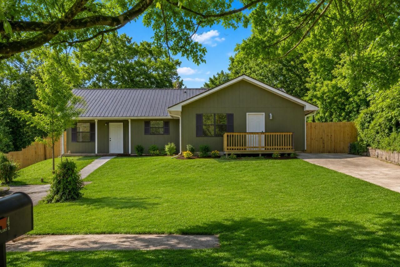 104 Pine Street, Athens, TN 37303 Main Photo
