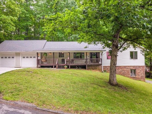 400 Mapleton Drive NW, Cleveland, TN 37312