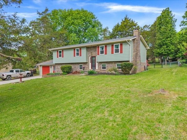 1305 Ridgeway Circle, Athens, TN 37303