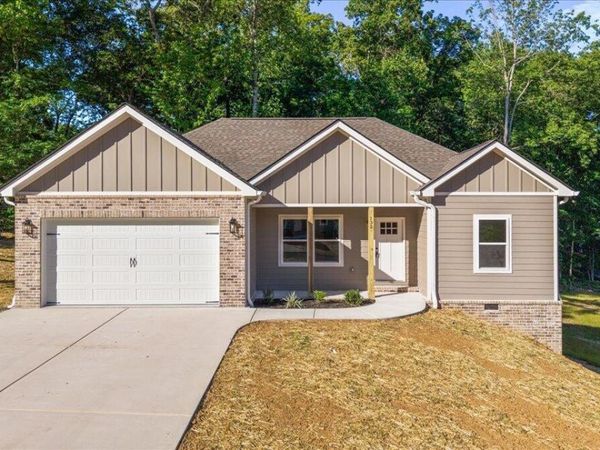 132 County Road 155 , Riceville, TN 37370