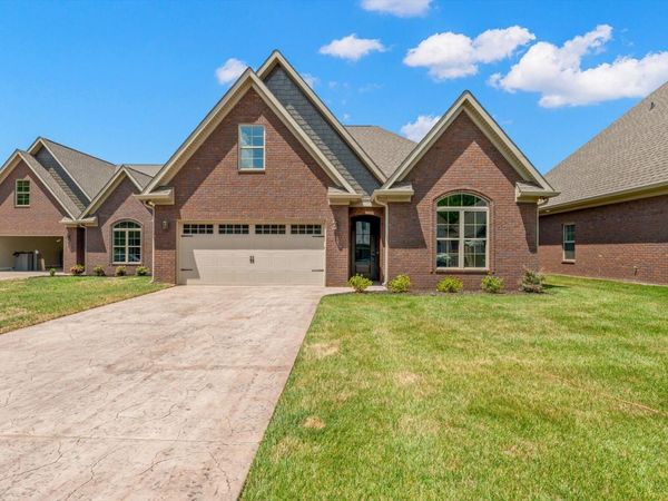 225 Lake View Point , Englewood, TN 37329