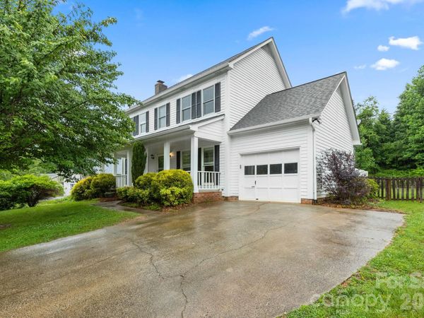 16 Trappers Run Drive, Asheville, NC 28805
