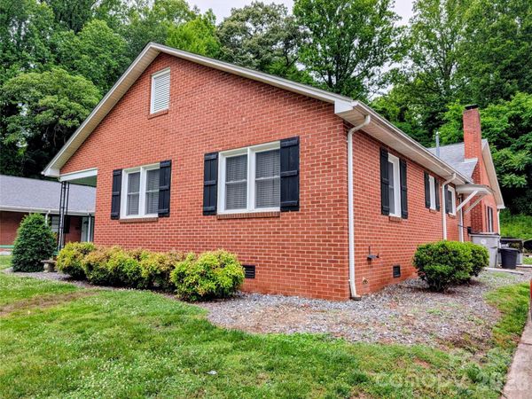 1014 SW Wright Street SW, Unit 5, Lenoir, NC 28645