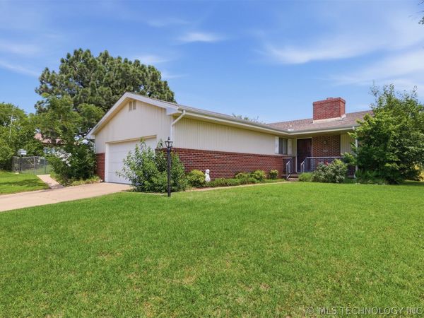 2223 S Vandalia Avenue, Tulsa, OK 74114