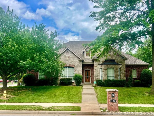 525 N Vine Street, Jenks, OK 74037