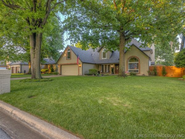 11235 S Maplewood Avenue , Tulsa, OK 74137