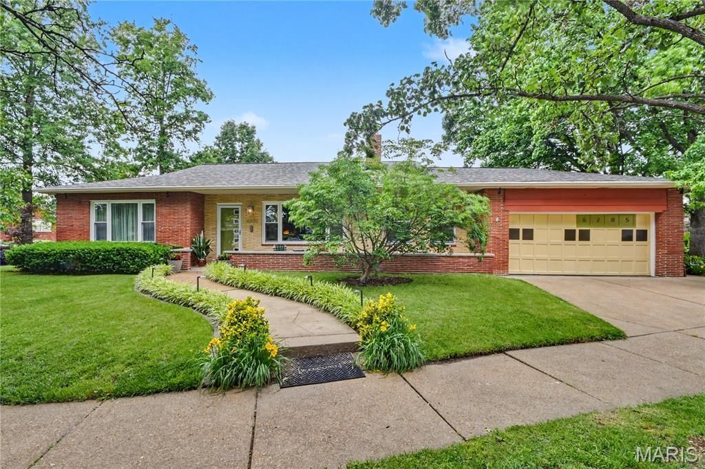 6205 Clifton Avenue , Saint Louis, MO 63109 Main Photo