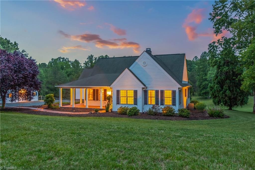 7950 Haviland Court, Pfafftown, NC 27040 Main Photo