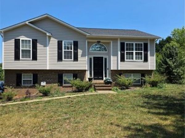 7625 Stonewell Lane, Tobaccoville, NC 27050