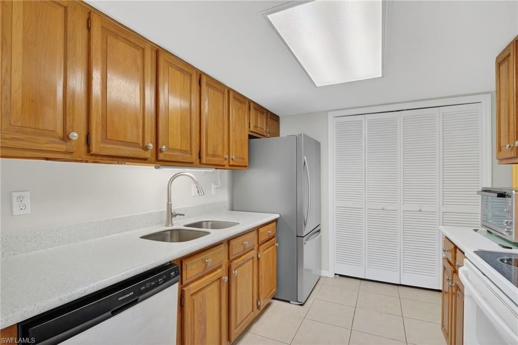 3044 Kings Lake Blvd, Unit 7568, Naples, FL 34112 Photo