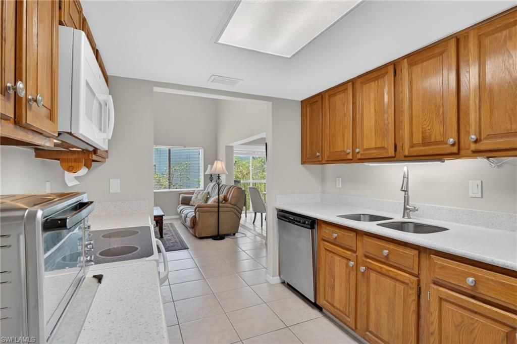 3044 Kings Lake Blvd, Unit 7568, Naples, FL 34112 Photo