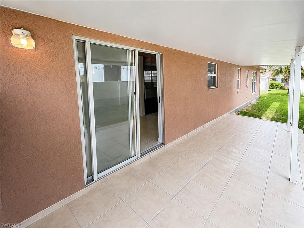 3586 Seagrape Ave, Naples, FL 34104 Photo