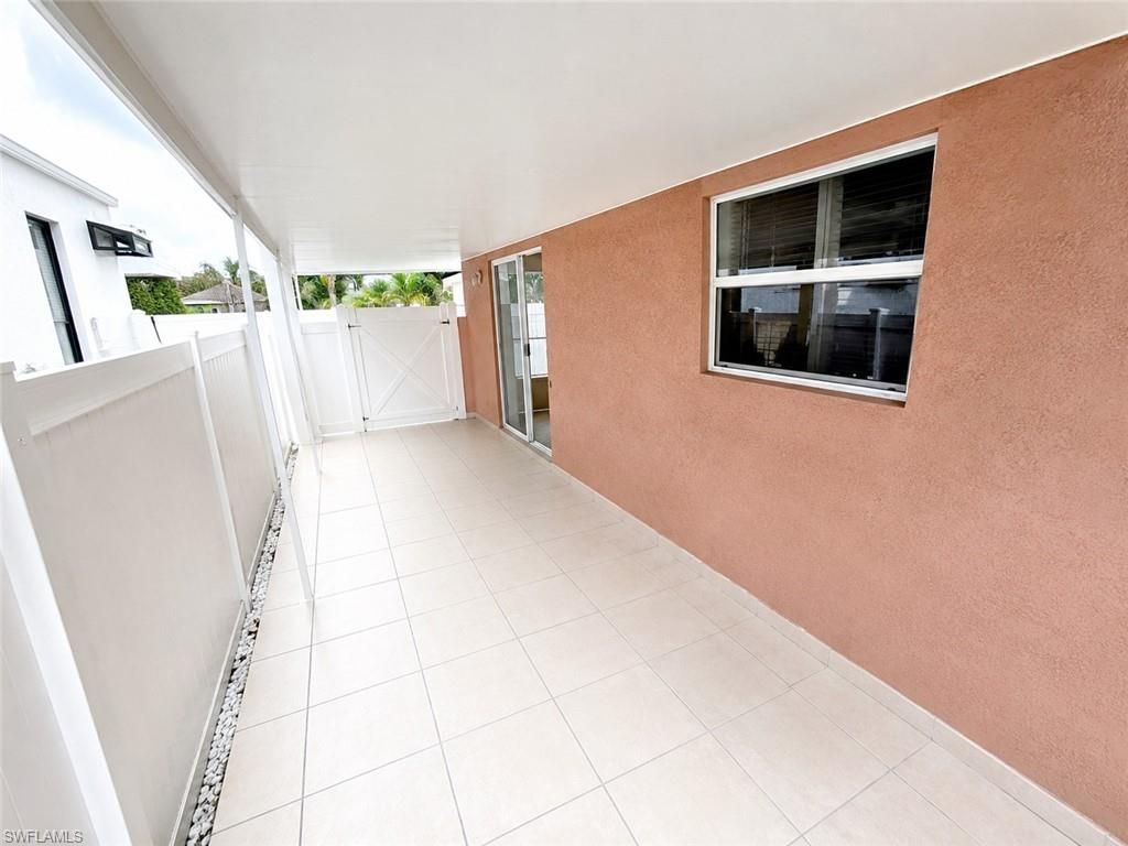 3586 Seagrape Ave, Naples, FL 34104 Photo