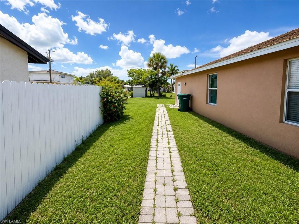 3586 Seagrape Ave, Naples, FL 34104 Photo