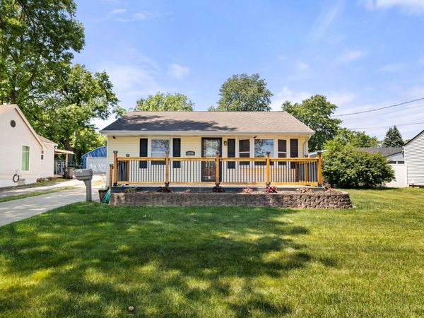 3940 E 8th Street, Des Moines, IA 50316