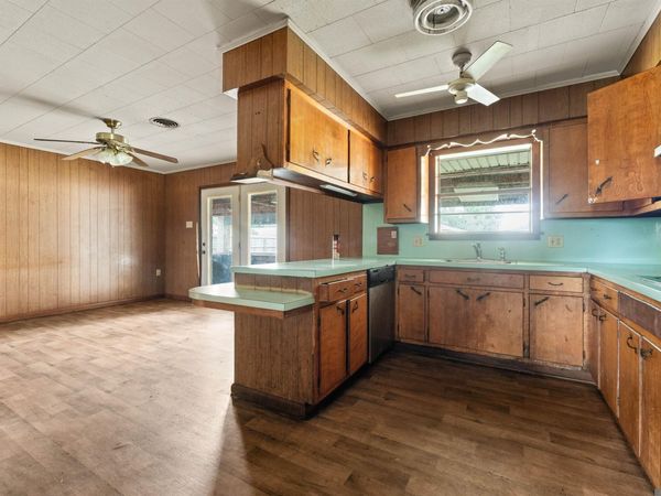 403 Vatican Dr, Donaldsonville, LA 70346