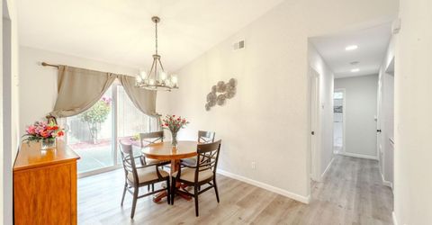 7044 Plume Way, Elk Grove, CA 95758 Photo