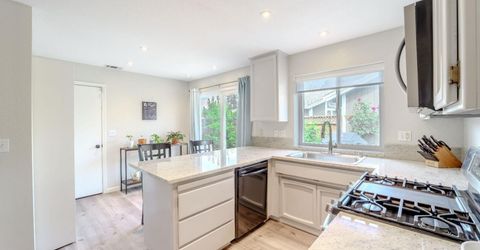 7044 Plume Way, Elk Grove, CA 95758 Photo