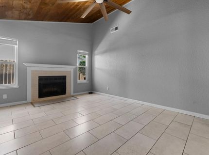 3108 Hogarth Dr, Sacramento, CA 95827 Photo