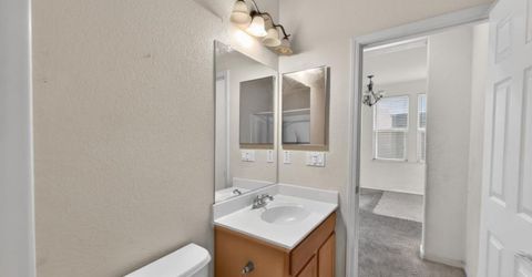 1886 Mammoth Way, Sacramento, CA 95834 Photo