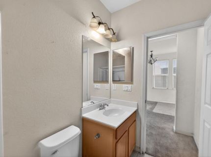 1886 Mammoth Way, Sacramento, CA 95834 Photo